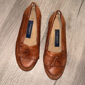 Easy Spirit Women's Tan Moccasins